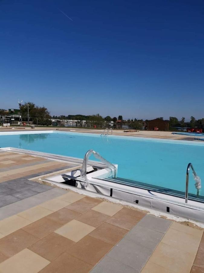Holiday Home Breaks At Tattershall Lakes كوننزبي المظهر الخارجي الصورة